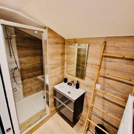 Les Flamants Roses La Capte Clim 4pers 100m * Йер